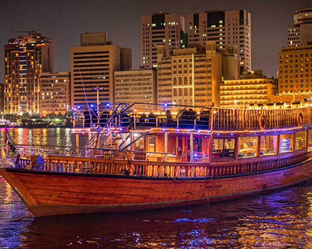 Royal-Dinner-Dhow-Cruise-Dubai-Creek13